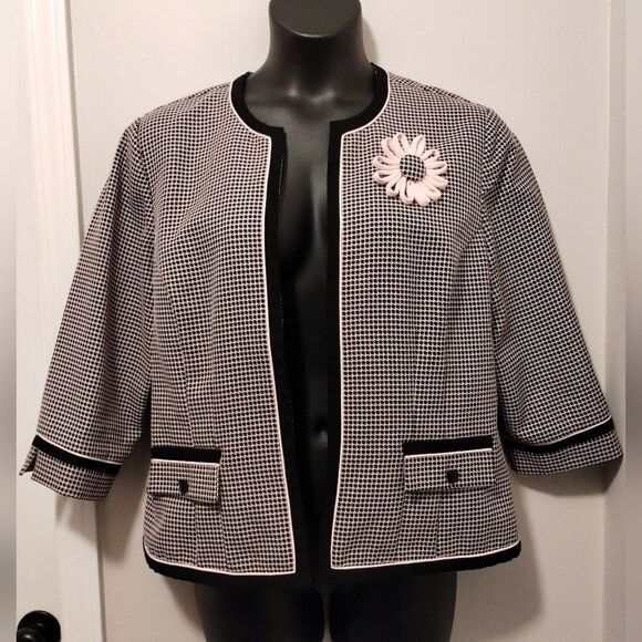 Sag Harbor Black & Pink Plaid Blazer - Picture 2 of 10